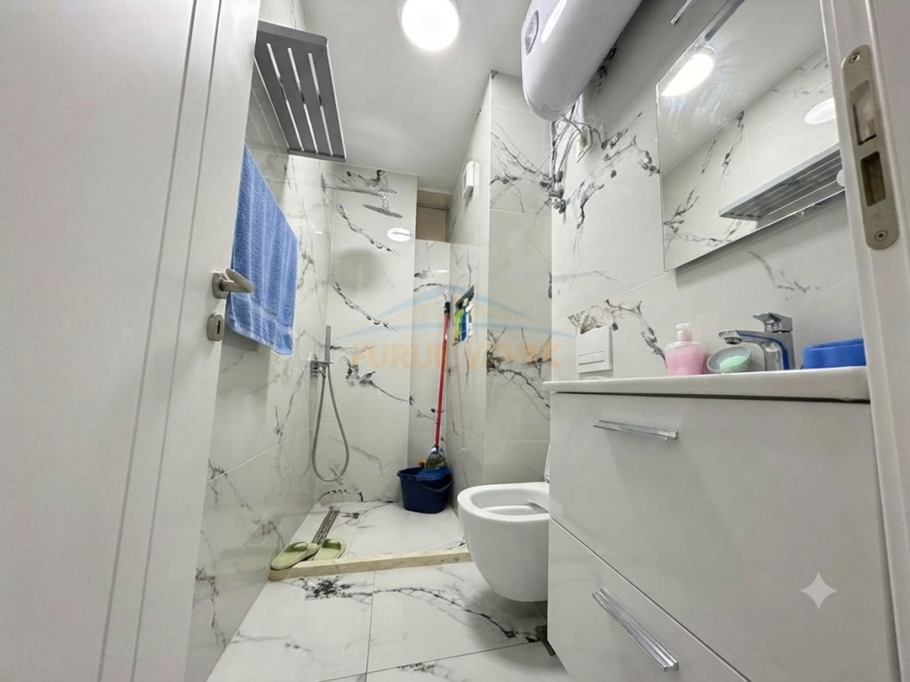 Shitet, Apartament 2+1, Pallatet Cabej, Misto Mame