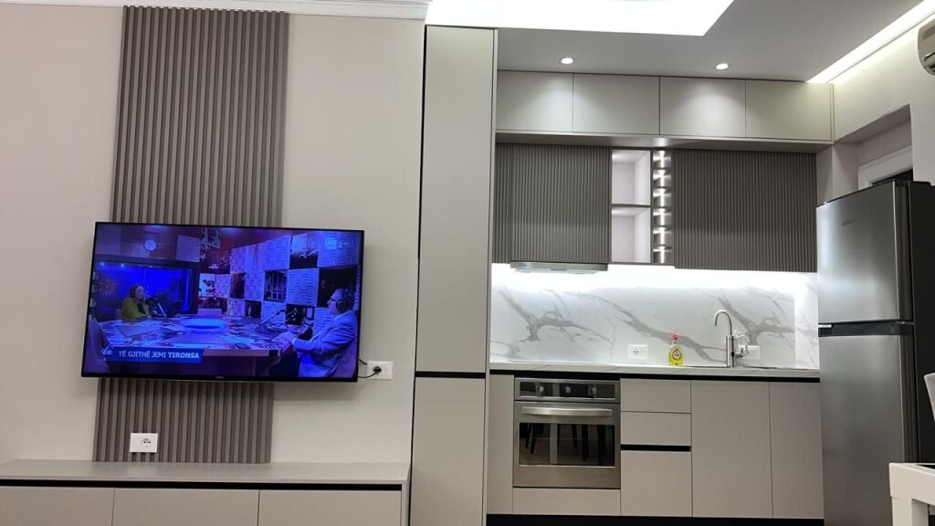 Kodra e diellit 1 Jepet apartament 2+1 me qera