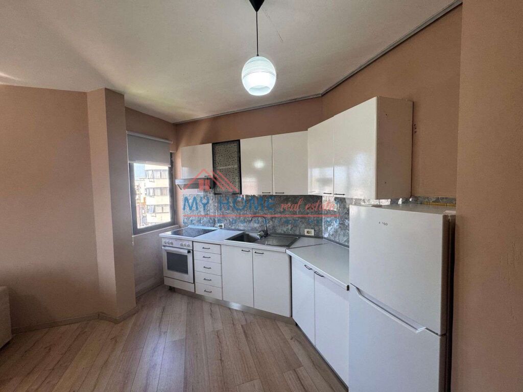 Apartament 1+1 me qera tek Kompleksi Usluga