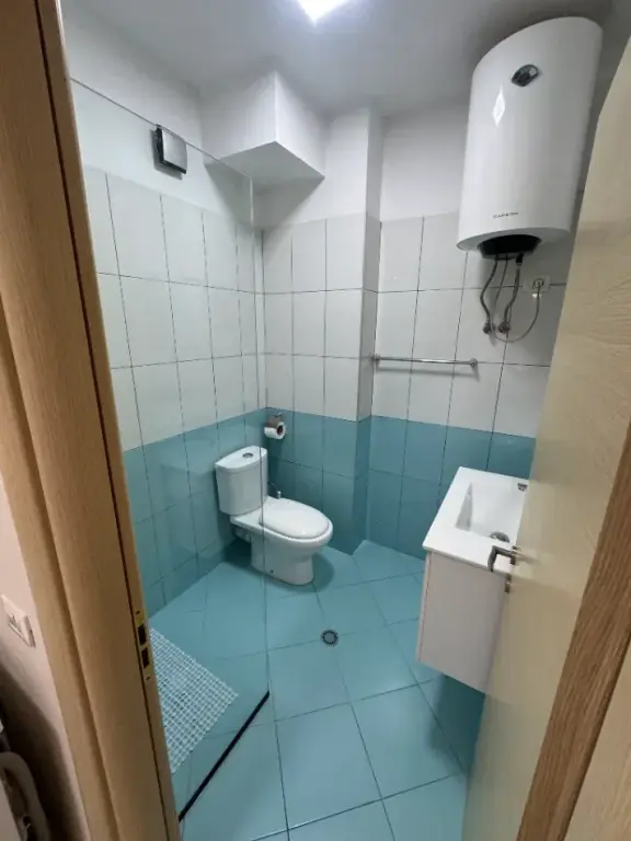 Affitto | Apartament 1 + 1 | Yzberisht | 500 €/mese