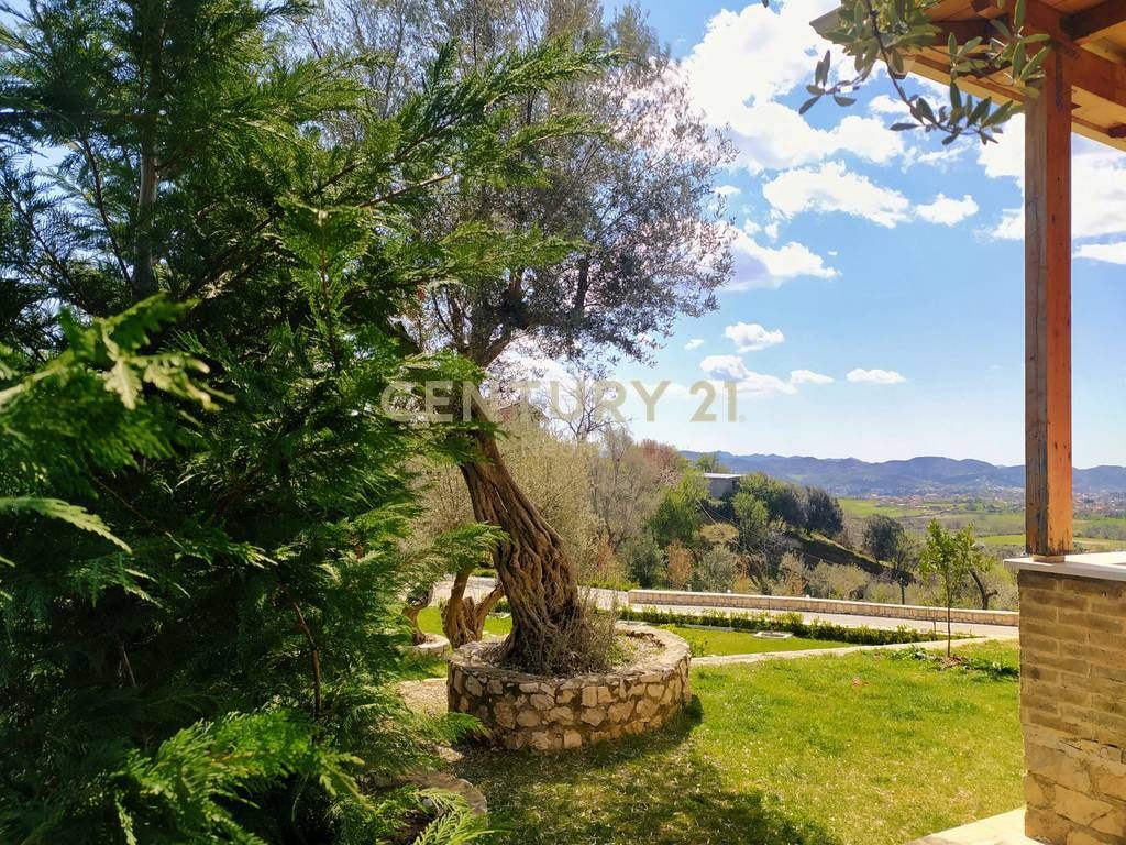 Villa for Rent in Farke