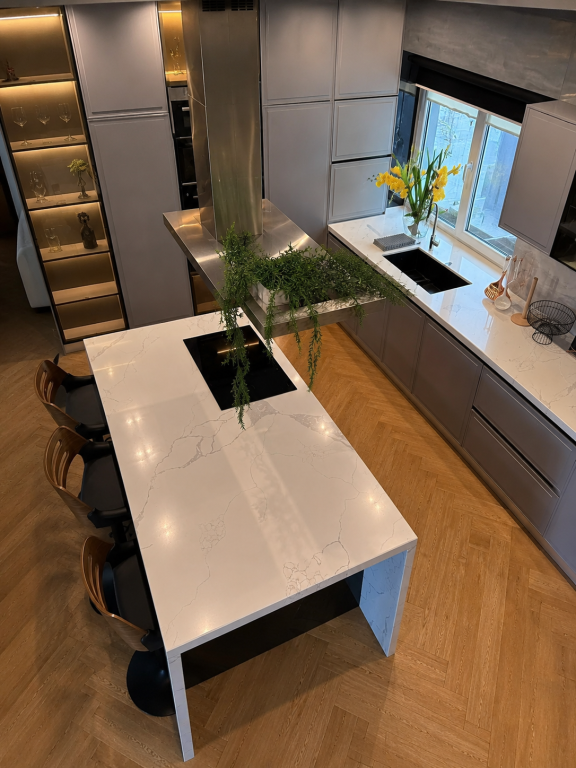 Super villa for rent Teg White house