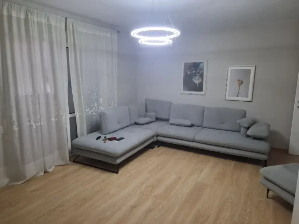 House 1+1 for rent Vasil Shanto opposite KESH 550 euro