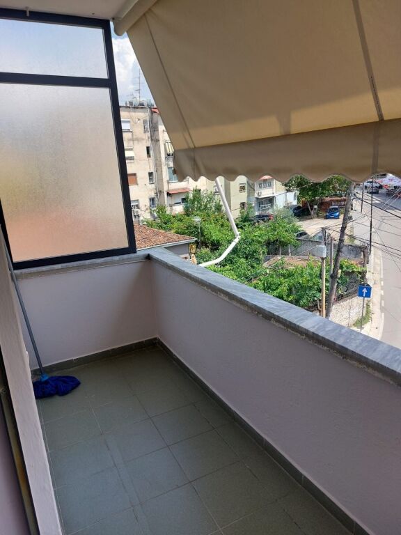 Super ap 1+1 in via Elbasan (mihal grameno)