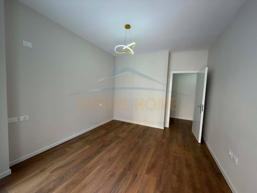 Shitet, Apartament 1+1, Unaza e Re . UNA72125