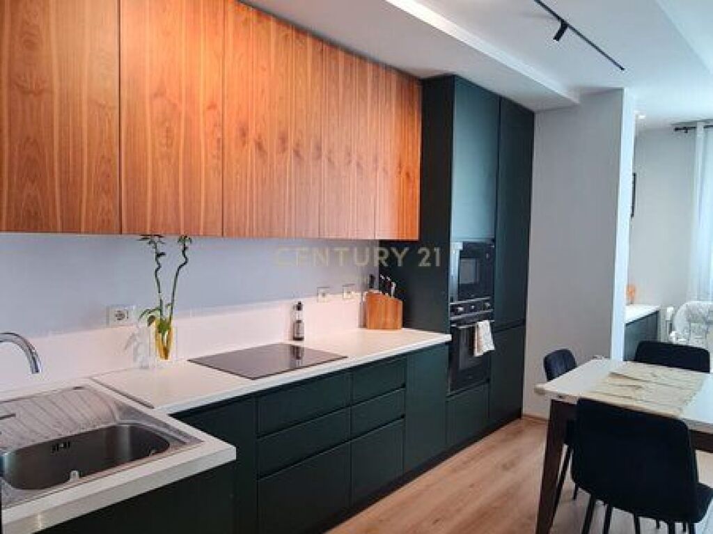 Shitet Apartament 2+1 – Rruga e Elbasanit, Tiranë