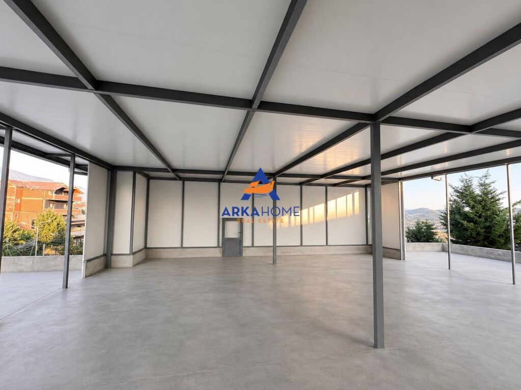 LOCALE COMMERCIALE / UFFICIO IN AFFITTO 1000M2 "SAUK" 10.000 EURO