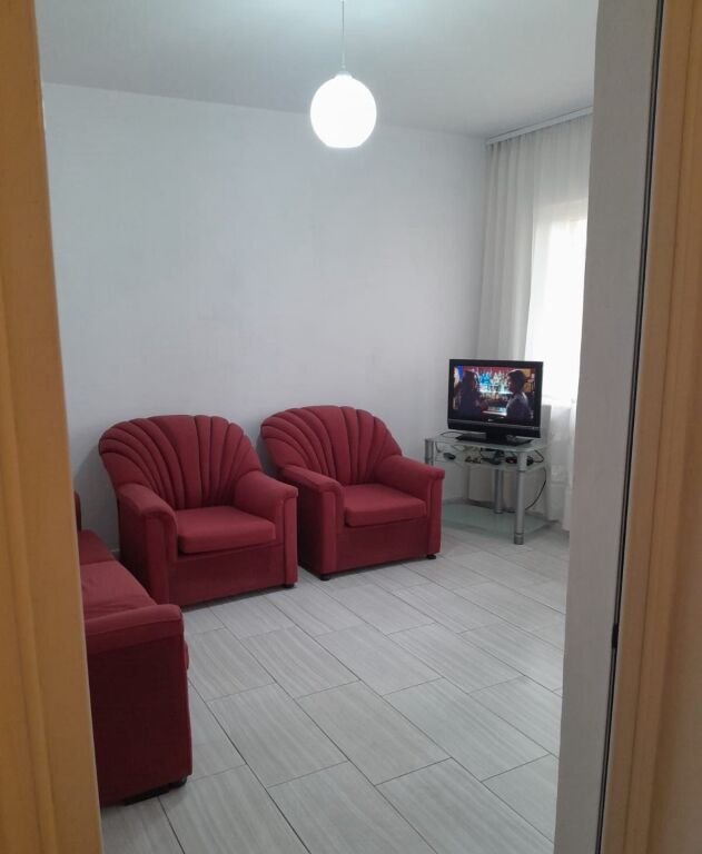 Qera | Apartament 1 + 1 | Rruga Bardhyl | 380 €/muaj