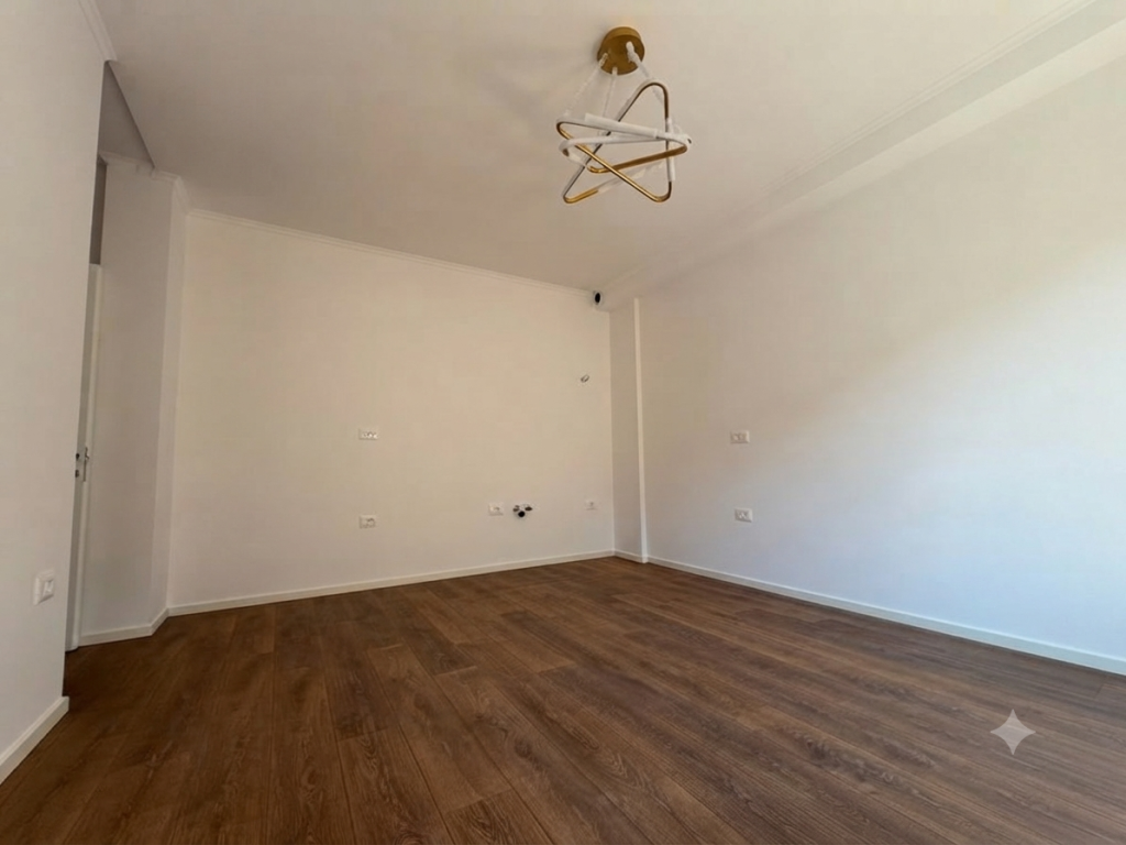 Shitet, Apartament 1+1, Rruga Dritan Hoxha, Tiranë.