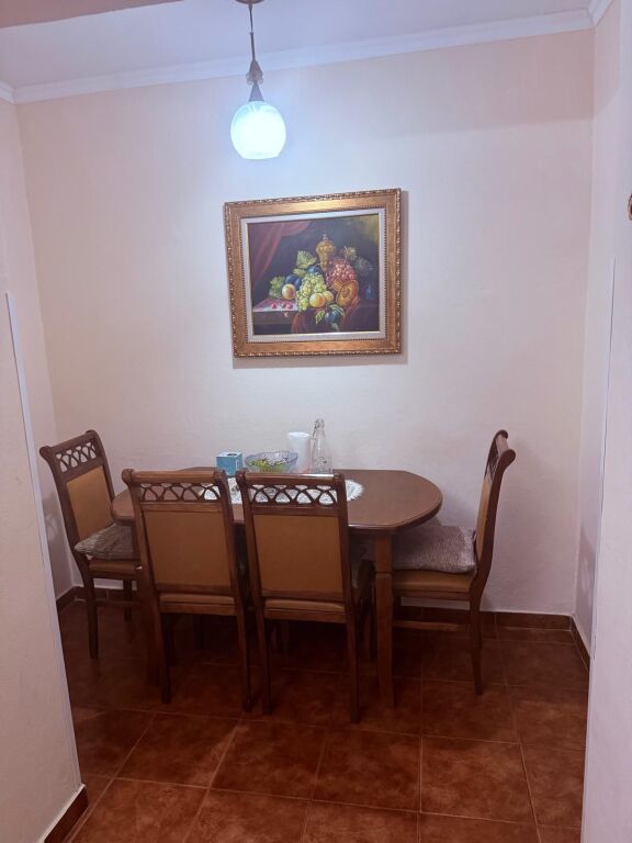 Qera | Apartament 2 + 1 | Shkolla e Bashkuar | 500 €/muaj