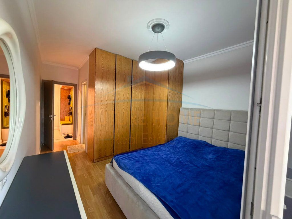 For sale, Apartment 2+1+2+Storage, Complex "Kika 1", Paris Commune.