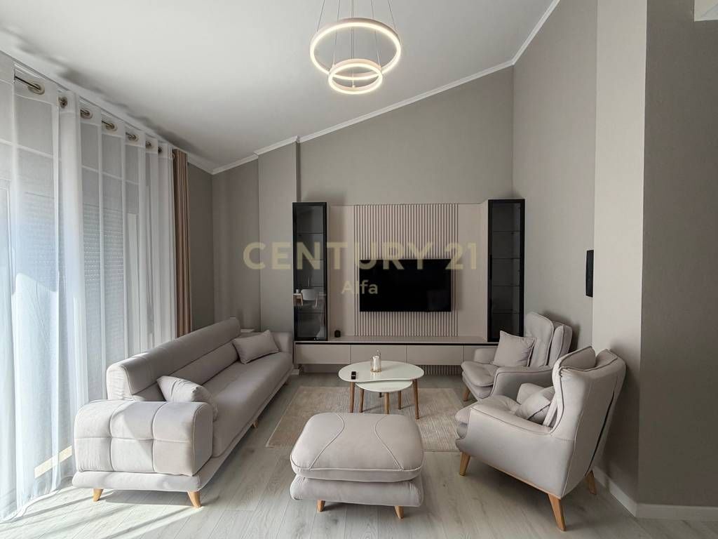 Apartament 2+1 me Verand me Pamje të Mrekullueshme | Liqeni i Thatë |+ 2 Parkime