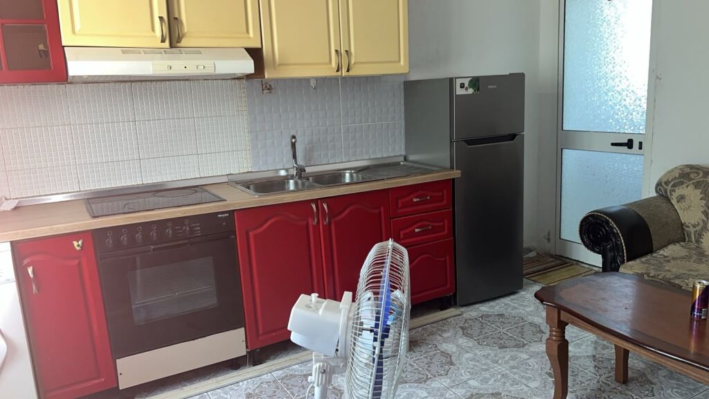 Qera | Shtëpi private 1 + 1 | 5 Maj | 280 €/muaj