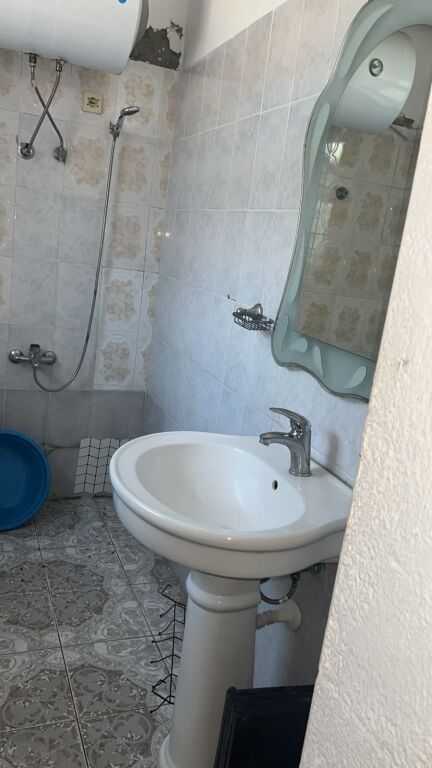 Qera | Shtëpi private 1 + 1 | 5 Maj | 280 €/muaj