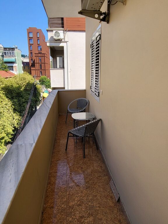 For rent 2+1 furnished Myslym Shyri private building 70000 lek