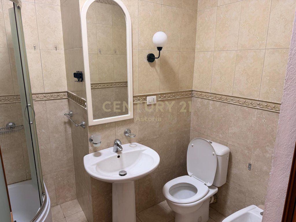 Apartment 2+1 for rent in Zogu i Zi