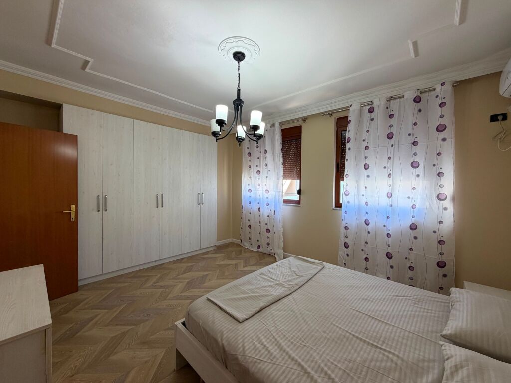 Qera | Apartament 4 + 1 | ISH Ekspozita | 1300 €/muaj