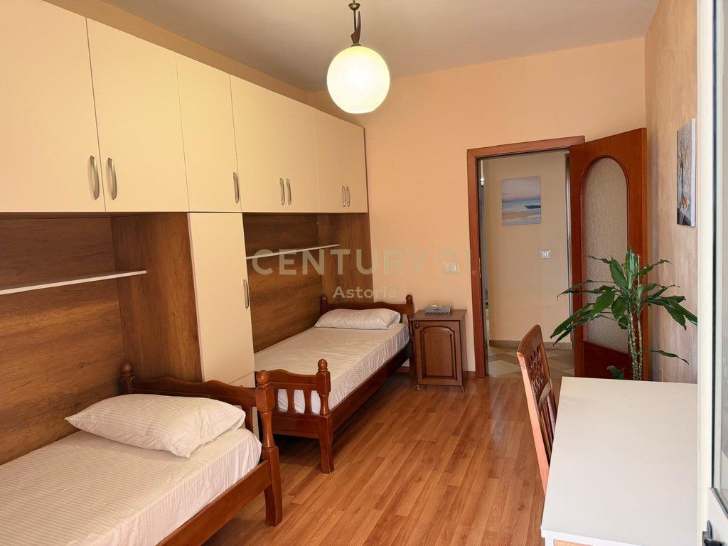 Apartment 2+1 for rent in Zogu i Zi