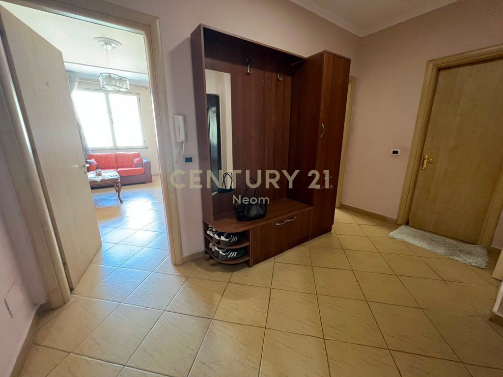 Apartament 2+1+2 per shitje ne Astir