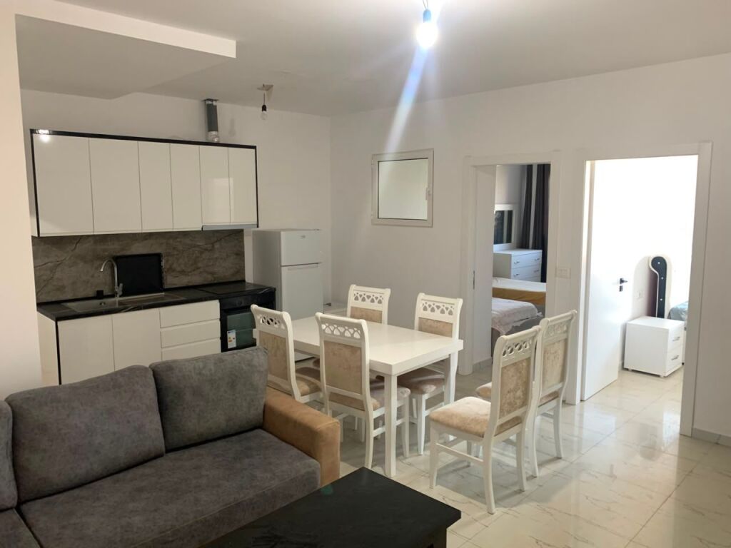 Qera | Apartament 2 + 1 | Laprakë | 450 €/Muaj