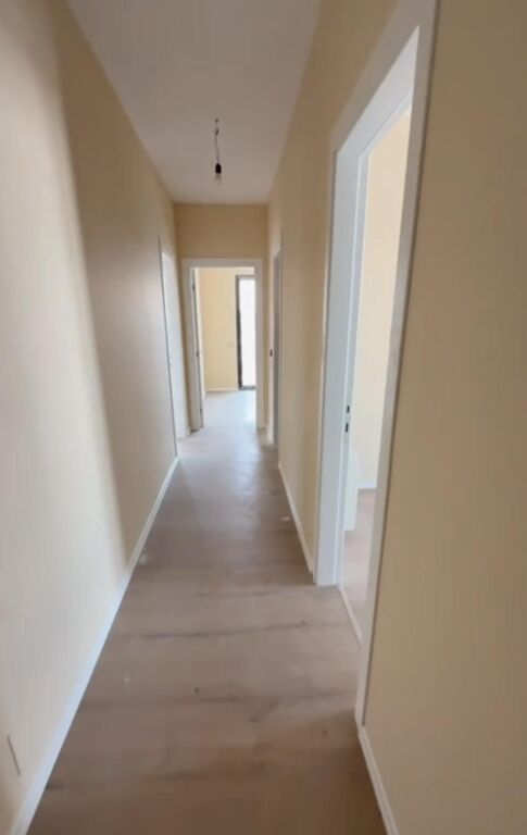 Qera | Ambjent Biznesi | Kompleksi Arlis | 800 €/muaj