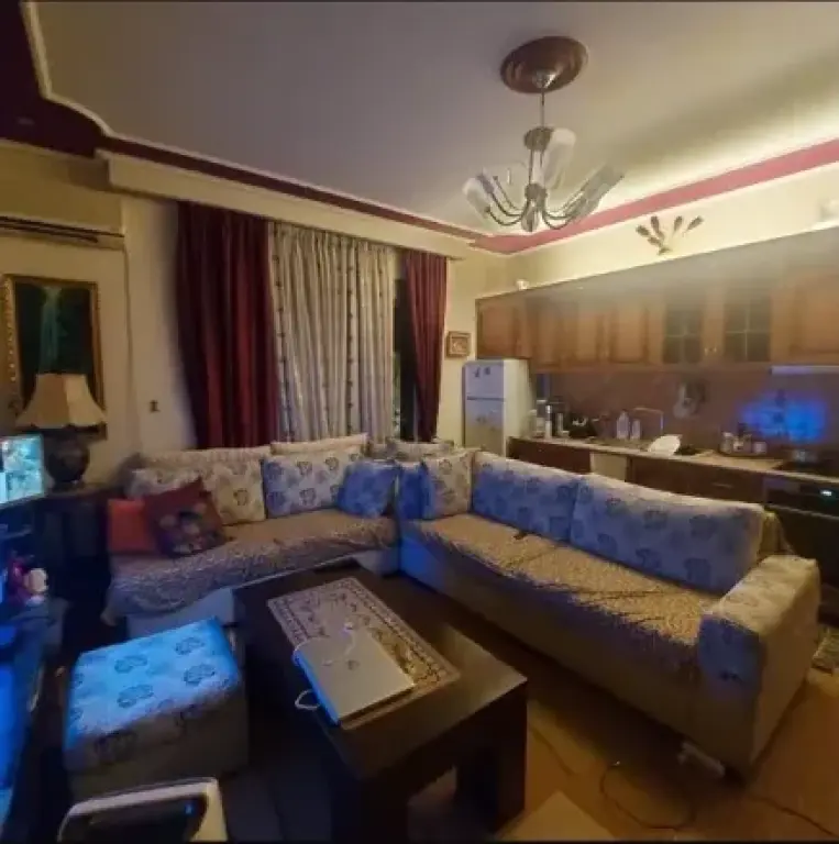Entrance 2+1 for rent in Kombinat