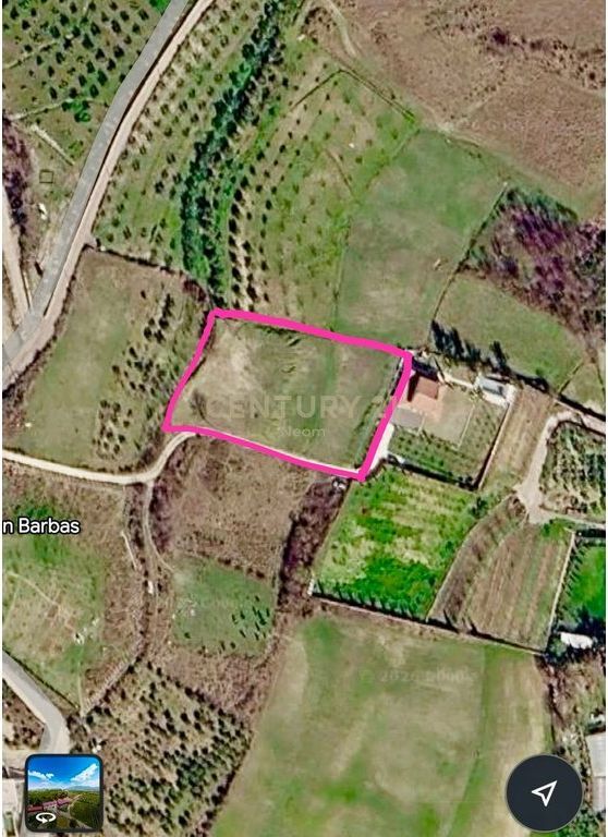 Shitet truall 850 + 2300 m² në Barbas
