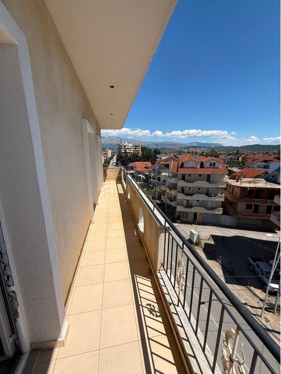 Apartament 107 m² për shitje në Pogradec – Pranë Liqenit të Ohrit