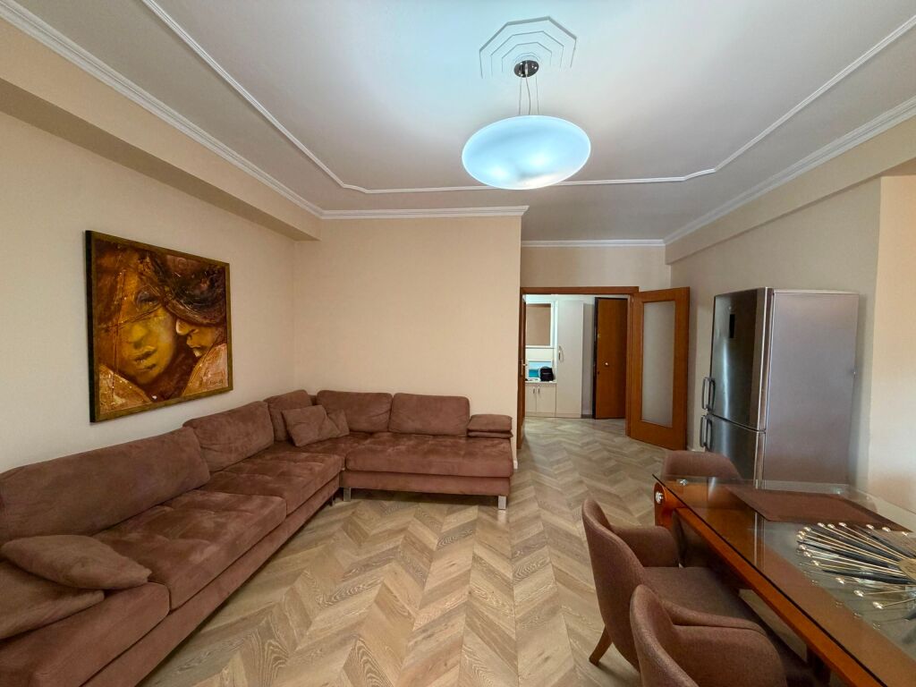 Qera | Apartament 4 + 1 | ISH Ekspozita | 1300 €/muaj