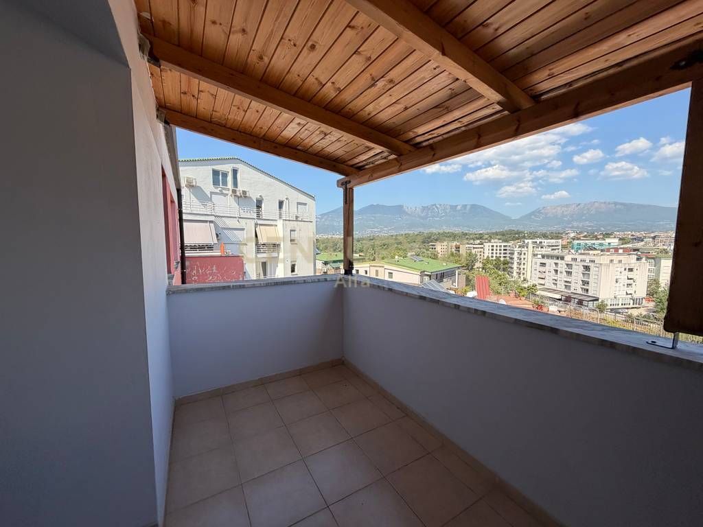 Apartament 2+1 me Verand me Pamje të Mrekullueshme | Liqeni i Thatë |+ 2 Parkime