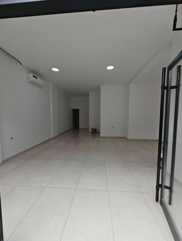 🏢 Negozio in vendita in una delle zone più richieste di Tirana – Don Bosko, vicino alla Moschea!
