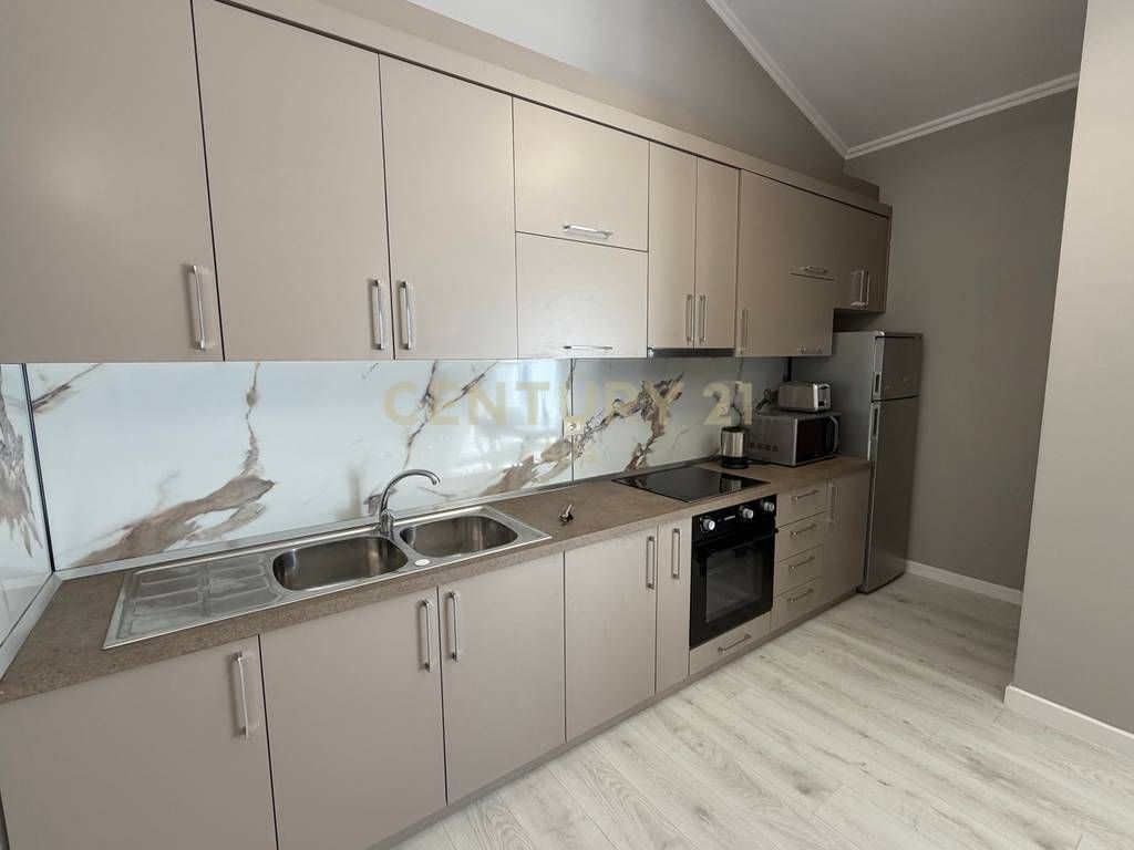 Apartament 2+1 me Verand me Pamje të Mrekullueshme | Liqeni i Thatë |+ 2 Parkime