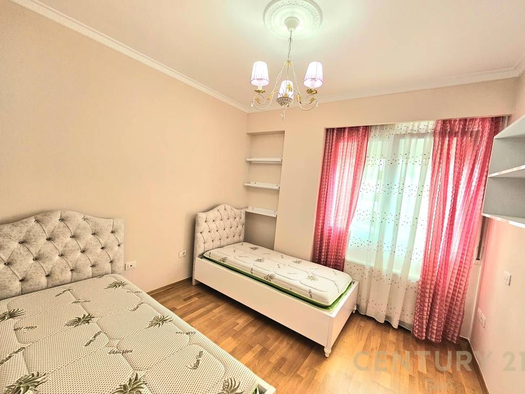 Apartament 2+1+ Post Parkimi per qira prane Kopshtit Botanik