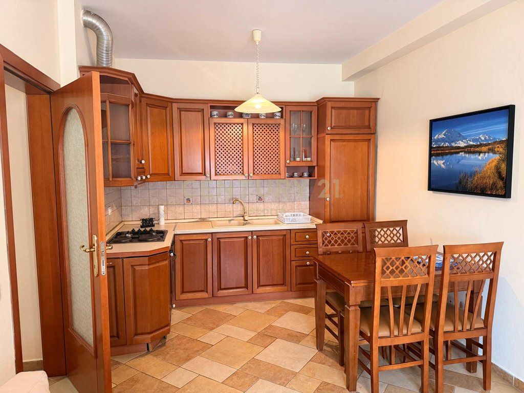Apartment 2+1 for rent in Zogu i Zi