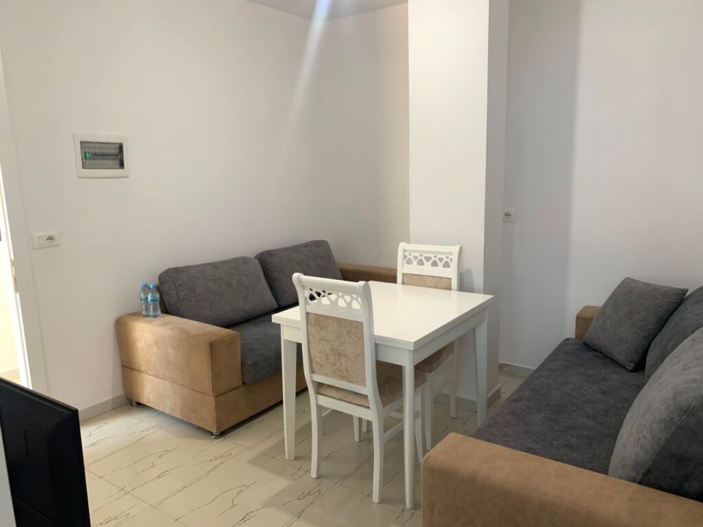 Qera | Apartament 1 + 1 | Laprakë | 350 €/Muaj