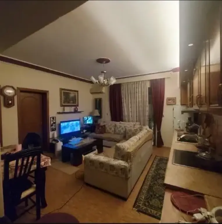 Entrance 2+1 for rent in Kombinat