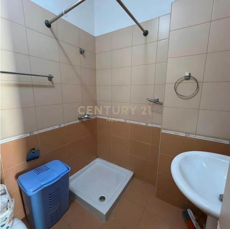 Apartament 2+1+2 per shitje ne Astir
