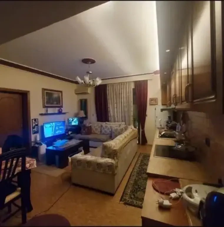 Entrance 2+1 for rent in Kombinat