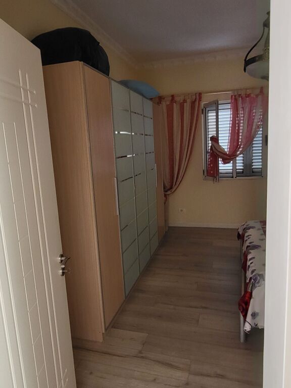 For rent 2+1 furnished Myslym Shyri private building 70000 lek