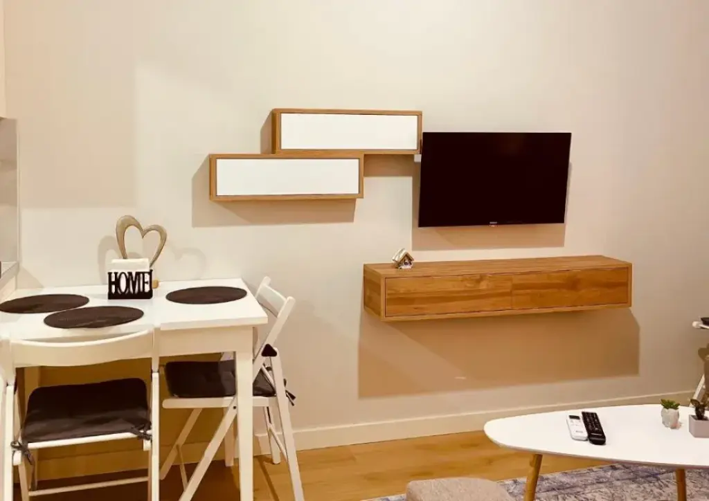 Jepet apartament 1+1 me qera prane Zogut te Zi, rr muhamed gjollesha