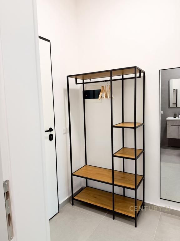 Apartament 1+1 Per Qira Tek Liqeni Thate!!