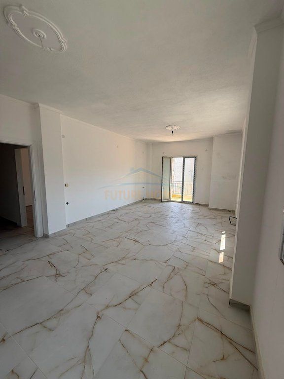 Apartament 107 m² për shitje në Pogradec – Pranë Liqenit të Ohrit