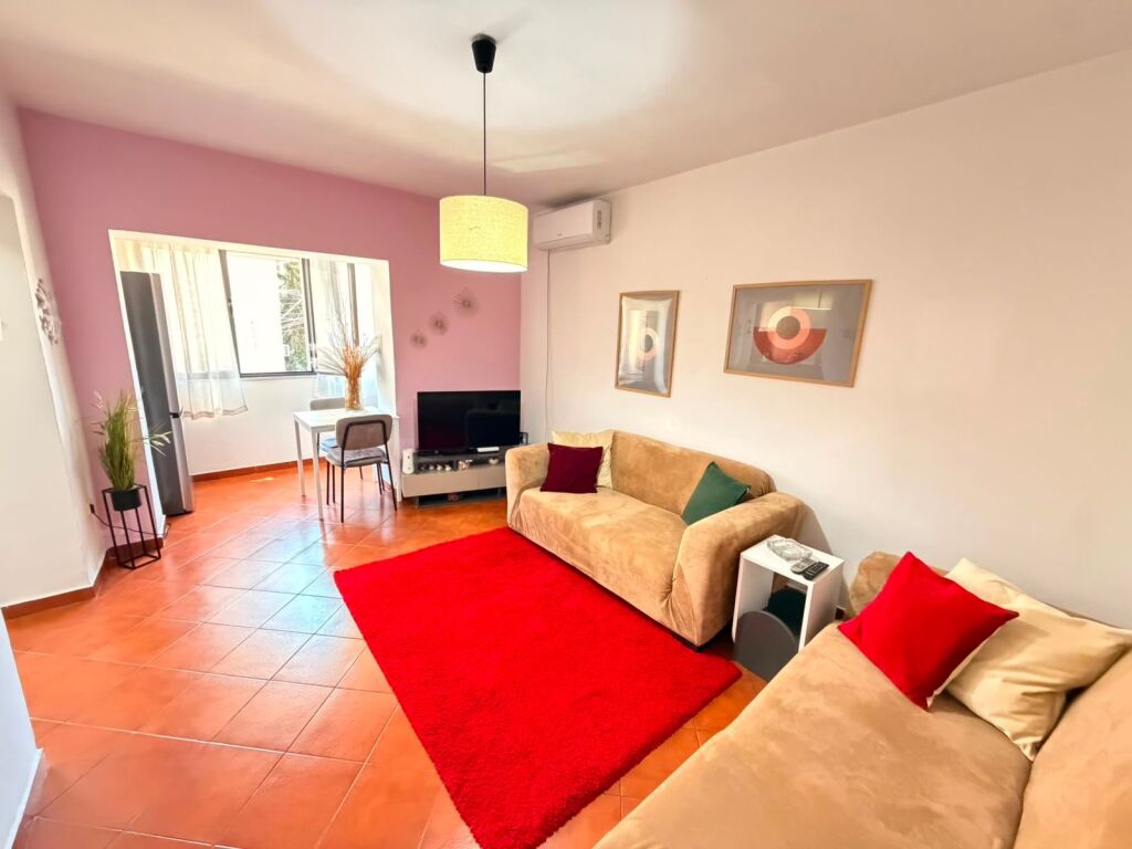 Apartament 1+1 per Shitje Rruga Fortuzi !