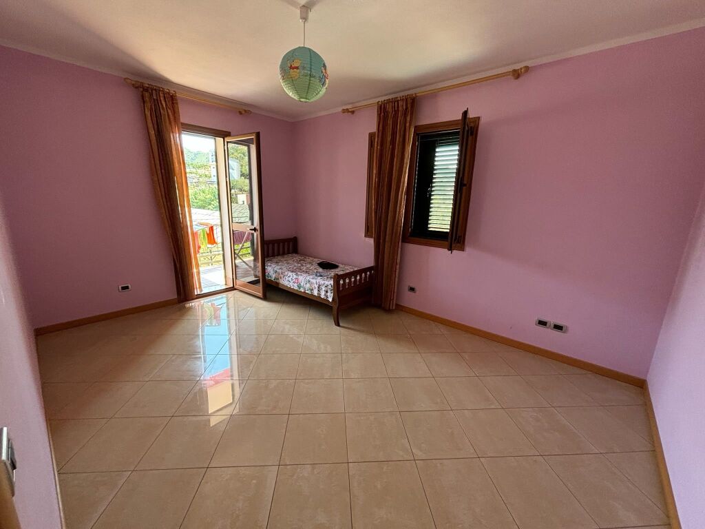 🏡Shitet Vilë 3 Kateshe me Oborr ne Marikaj – Mundësi Ideale për Familje*🔥