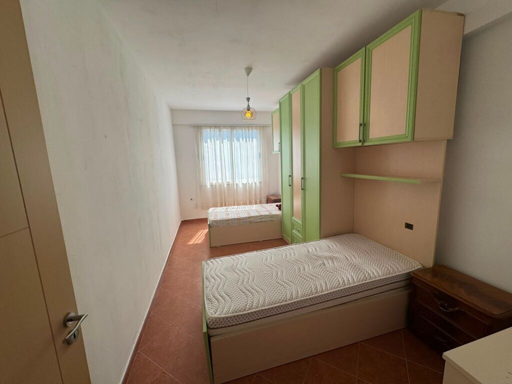 Appartamento 2+1 con parcheggio in affitto a Fresk