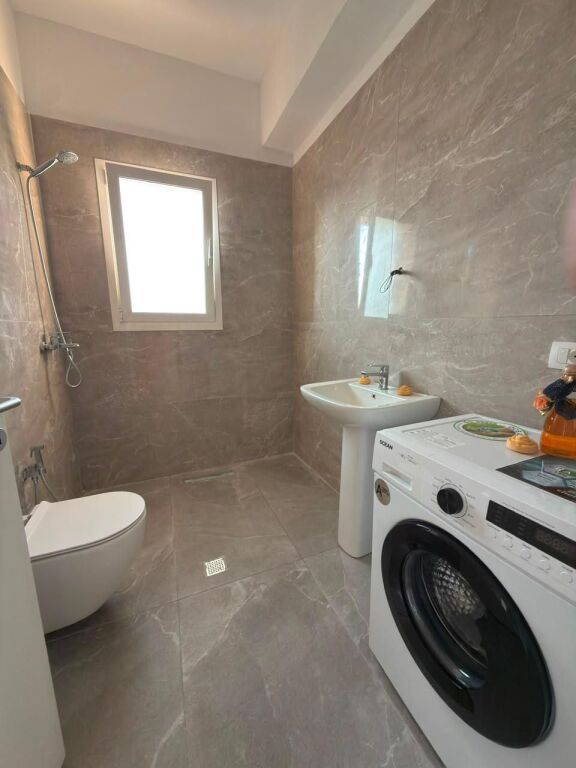 APPARTAMENTO 2+1 IN AFFITTO – CAMPO DELL'AVIAZIONE, VLORË