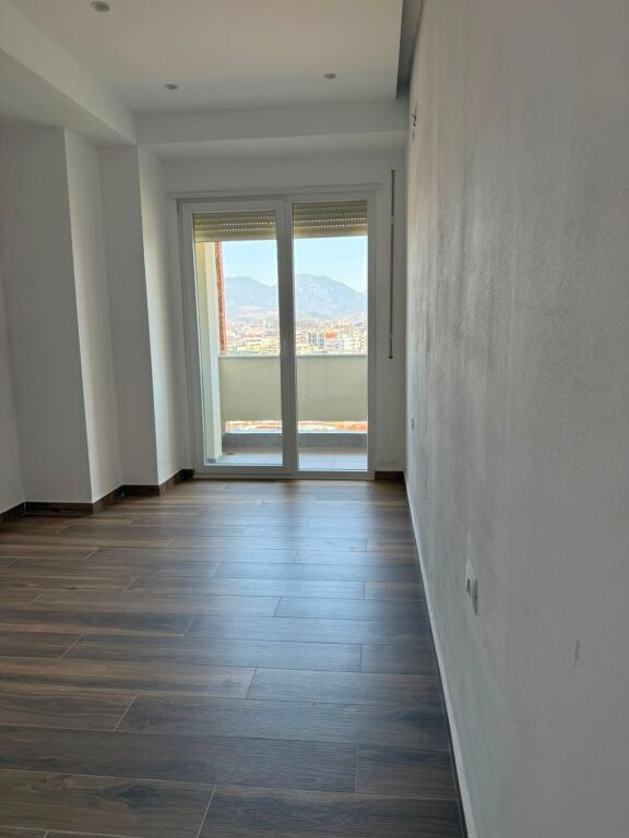 APARTAMENT ME QERA 1+1 PERBALL AMERIKAN 3