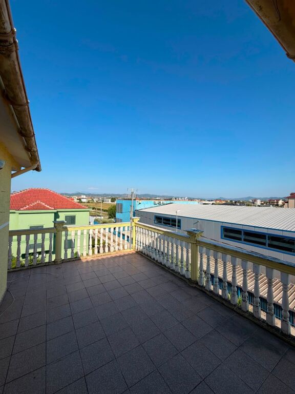Durres 210.000€ Villa su 3 Piani in Vendita - Xhafzotaj, Durres 210.000 €