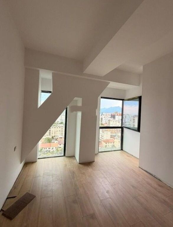 ‼️LISTIM I RI. Studio në Shitje – Square 21 118,000 €