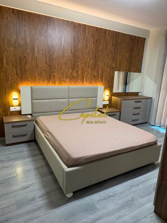 APARTAMENT ME QIRA 2+1 SPITALI AMERIKAN 3 70.000 LEKE